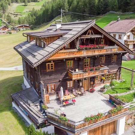 Beim Holzschnitzer-4 * Sölden